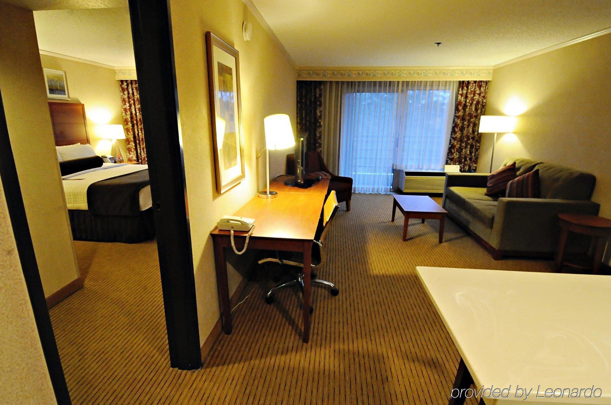 Crowne Plaza Portland - Lake Oswego, An Ihg Hotel Dış mekan fotoğraf